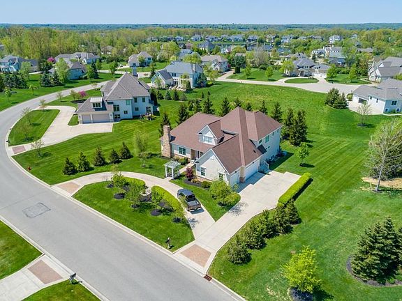 4th image of 4466 N Hampton Dr