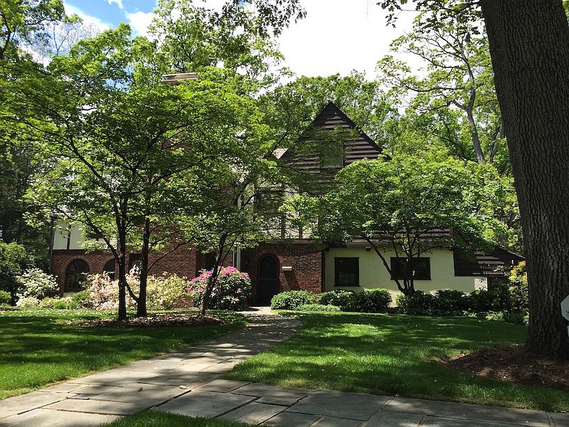 2nd image of 25 Edgewood Rd
