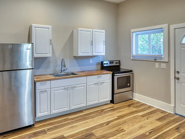 1114 E Anderson St #A — Photo 30