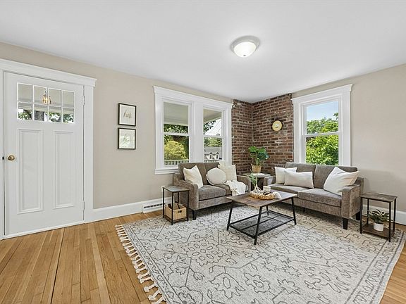 5th image of 115 Brigham St
