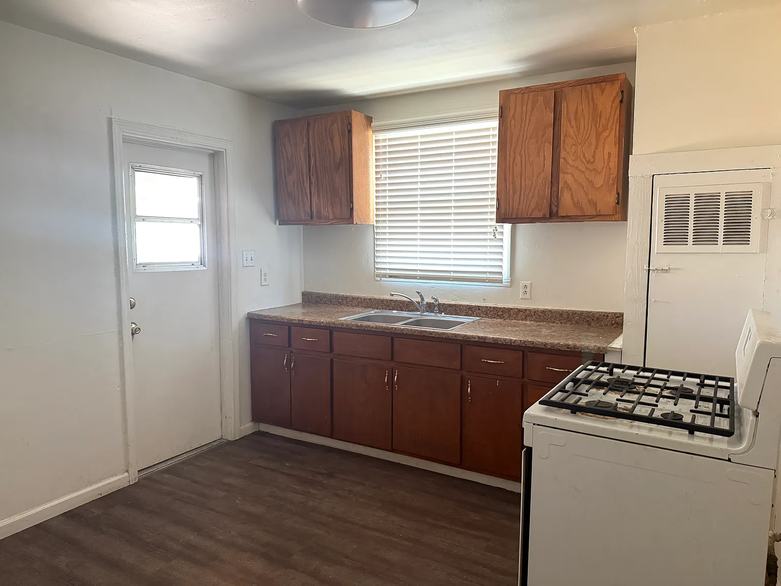 1 bed, 600 sqft, $1,075 — Photo 3