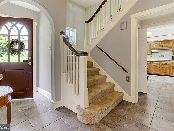 5th image of 311 Riverview Ave