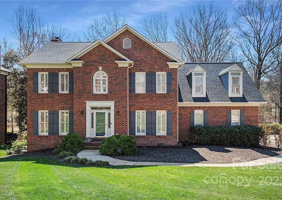 1st image of 10417 Oak Pond Cir