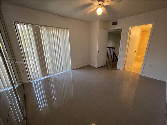 5th image of 719 Mill Valley Pl #719