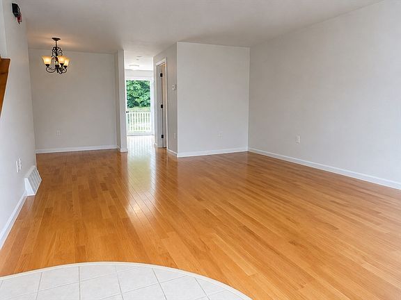 4th image of 161 Winter St APT 22