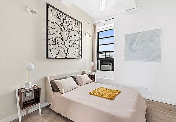 4th image of 148 W 23rd St APT 9E