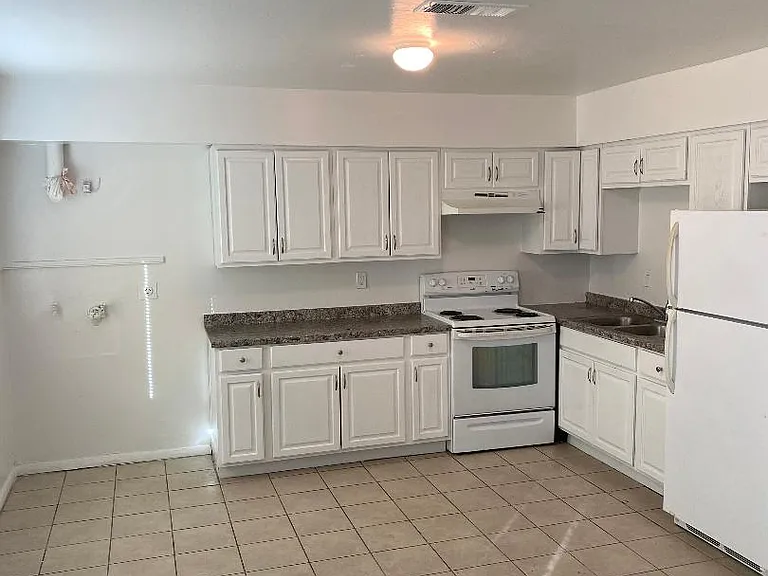 2903 E Wier Ave #2 — Photo 3