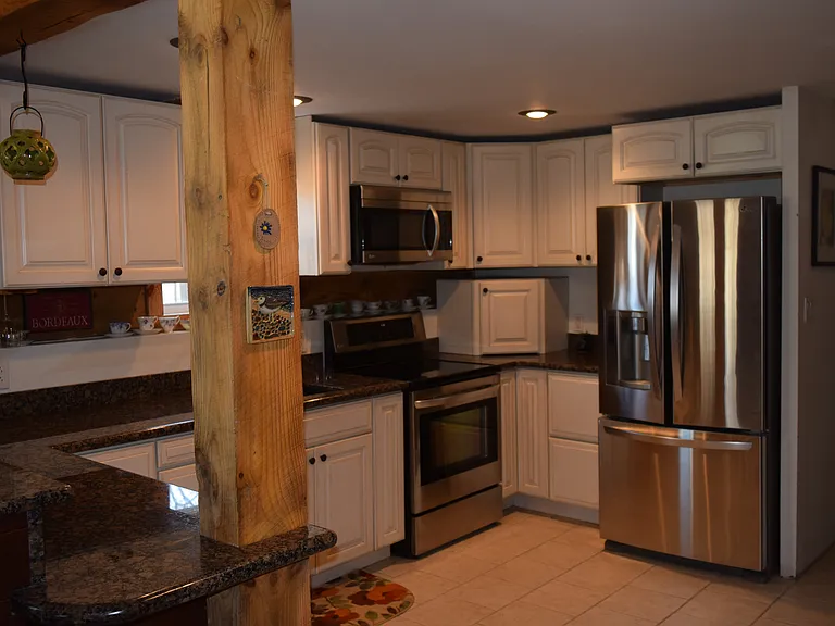 11470 Boyce Rd — Photo 4