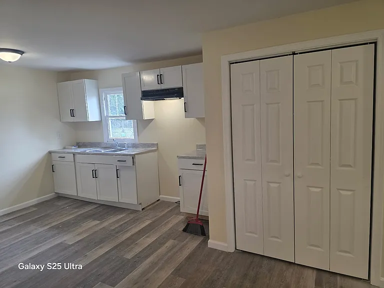 1202 Cates St — Photo 6