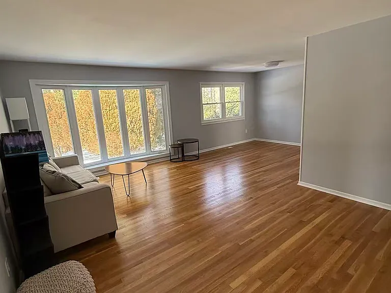 1716 Pine Valley Dr — Photo 2