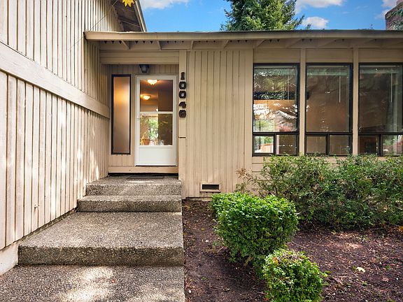 3rd image of 11046 116th Ave NE