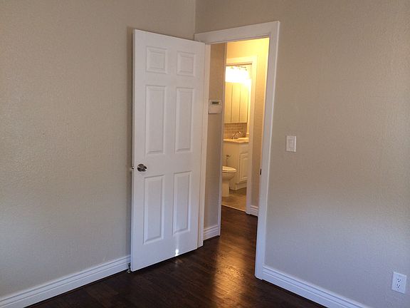 3rd image of 2701 NE 19th St