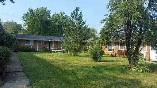 1615 E Thirteen Mile Rd — Photo 1