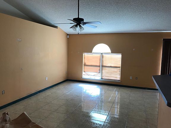 4th image of 1609 Sail Dr