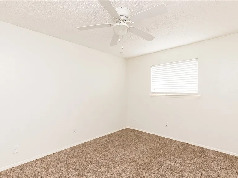 5133 Middlecoff Rd — Photo 17