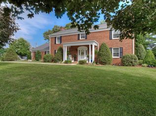 2207 Birdie Dr, Elizabethton, TN 37643