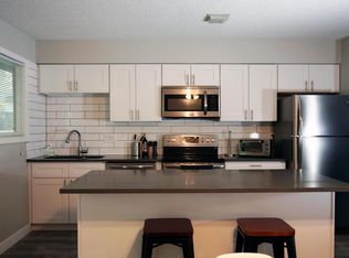 4210 NE Shaver St APT 2, Portland, OR 97213