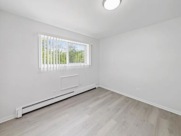700 McKinley Ave #206 — Photo 5