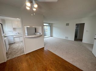 866 S Westgate Ave APT 8, Los Angeles, CA 90049