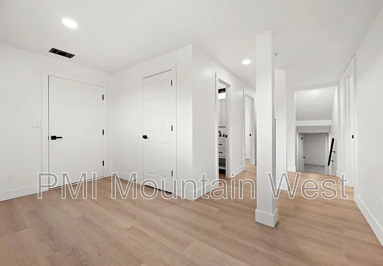 7115 S 2155 E — Photo 13