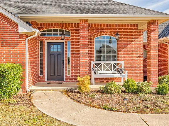 3rd image of 14132 Aston Falls Dr