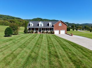 1225 Legacy Bay Dr, Mooresburg, TN 37811