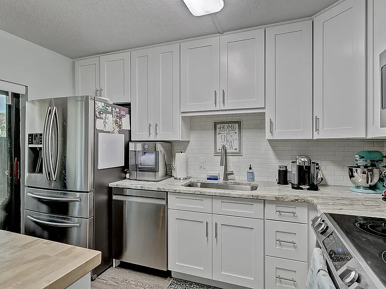 1120 11th Ln — Photo 8