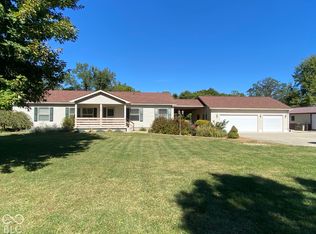1416 E Whitcomb Ave, Clinton, IN 47842