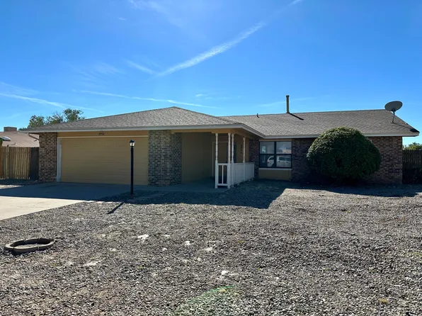 4956 Chromium Dr NE, Rio Rancho, NM 87124