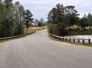 3255 Chapelwood Dr, Crestview, FL 32539