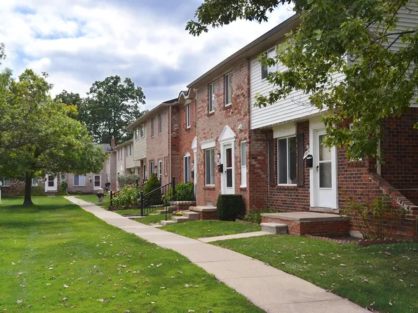 Royal Woods - Riverview, MI, 13751-13899 Sibley Rd, Riverview, MI 48193