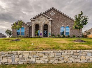 214 Golden Arrow Dr, Hudson Oaks, TX 76087