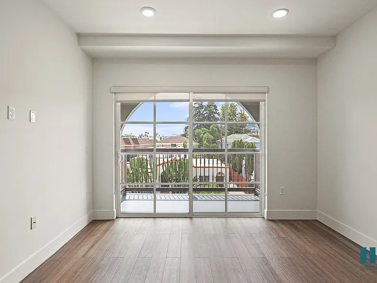 Living Room with Lots of Natural Light and Patio