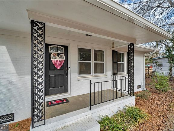 2nd image of 480 Country Club Rd