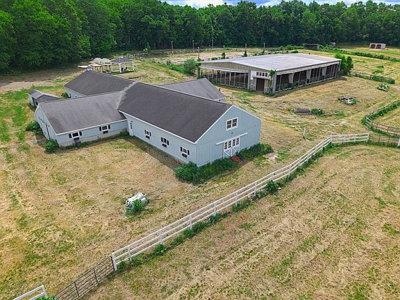 5th image of 94 Old Westboro Rd