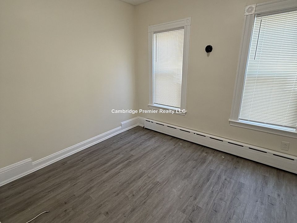 1st image of 31 Everett Ave #1
