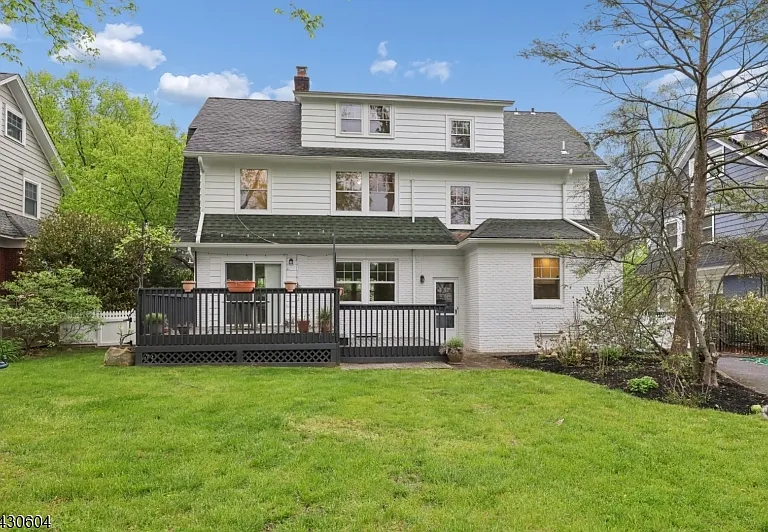 190 Fernwood Ave — Photo 18