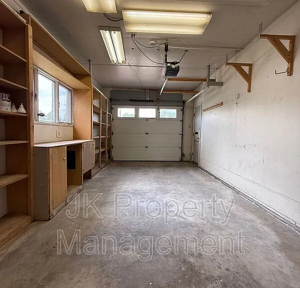 806 Forest Ave — Photo 37