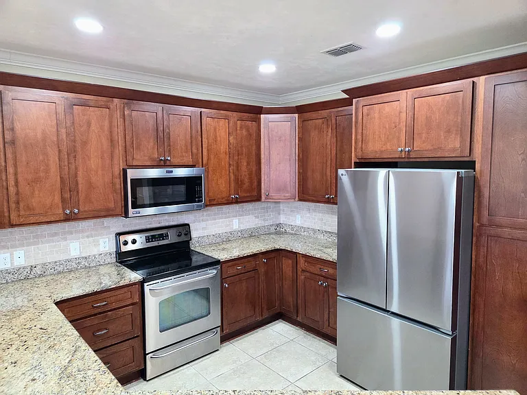 1621 Shadowmoss Ave — Photo 6