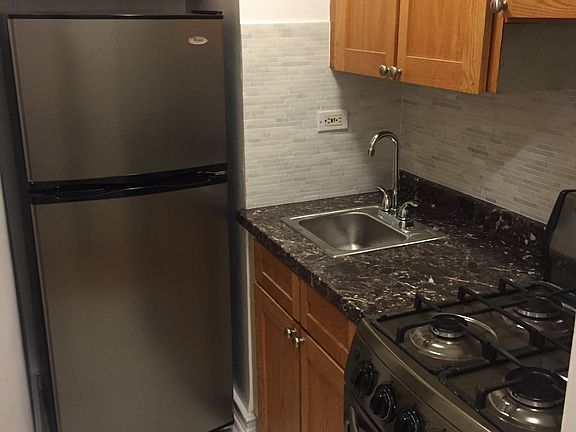 3rd image of 288 Lexington Ave APT 2F