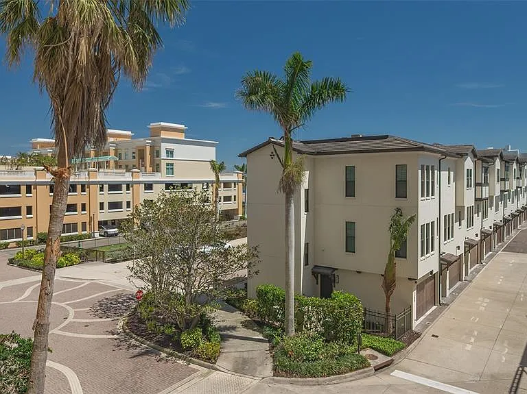 750 N Tamiami Trl #304 — Photo 33