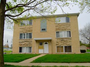 624 Edwards Ave, Dundee, IL 60118