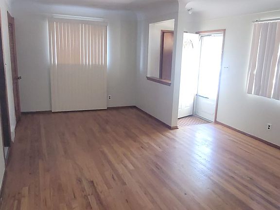 2nd image of 26623 Richardson St