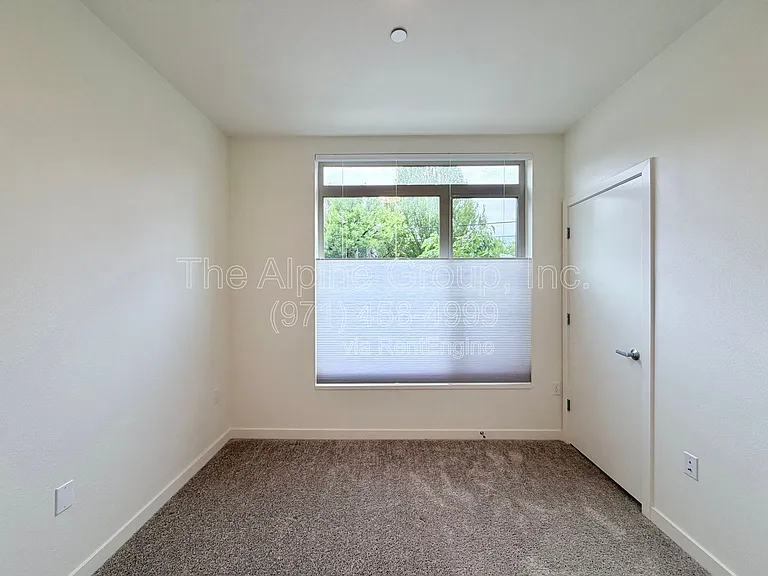 1524 NE 40th Ave #101 — Photo 11