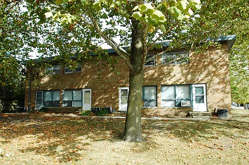 201 Davis Ave Photo 1
