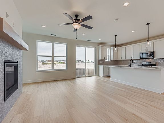 Plan C301 Representative Photo