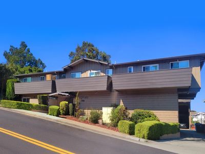 Carlmont Dr, Belmont, CA, 94002