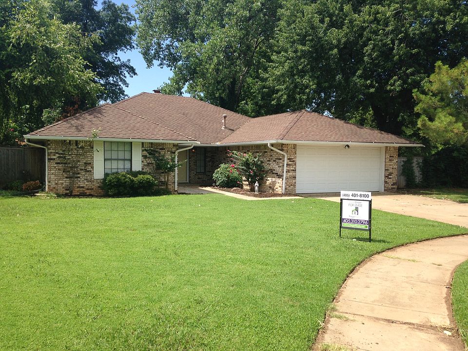 Great Curb Appeal!