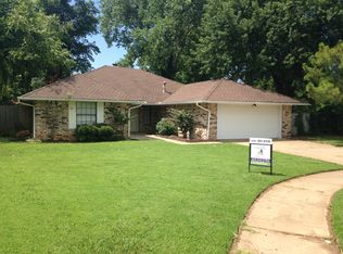 3220 Cove Hollow Ct, Norman, OK 73072