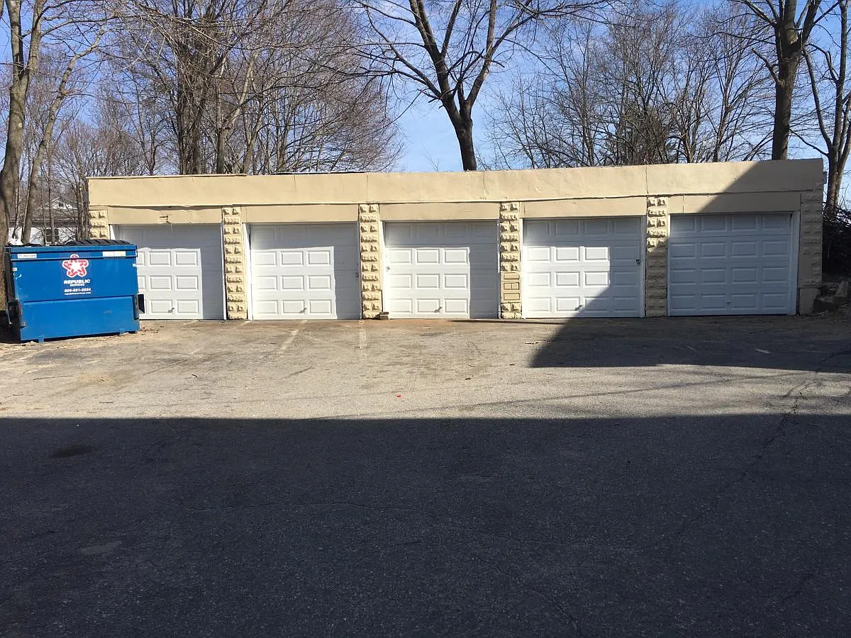 Building Photo - 320 Pleasant St #6